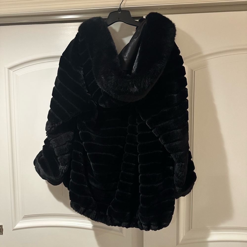 Gallery Black Faux Fur Teddy Jacket - Picture 2 of 2